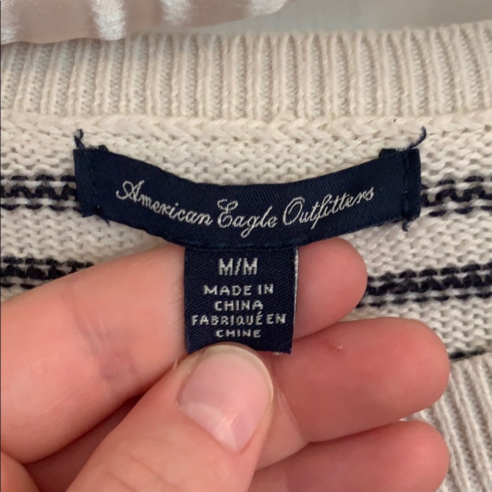American eagle casual sweater - Picture 3 of 3